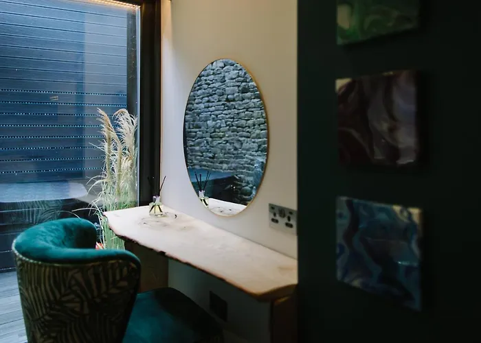 Absoluxe Bed & Breakfast 4*