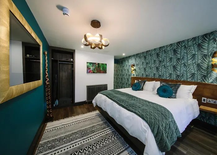 Absoluxe Bed & Breakfast