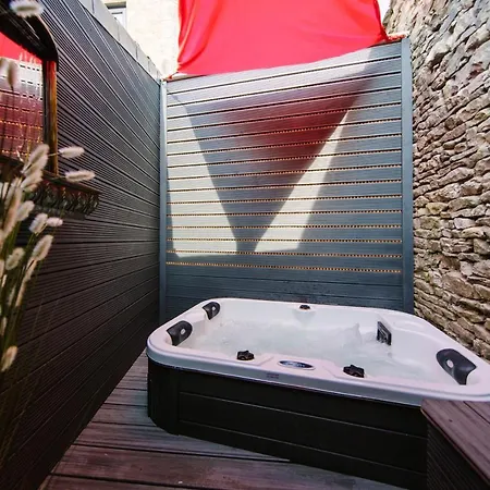 Absoluxe Kirkby Lonsdale