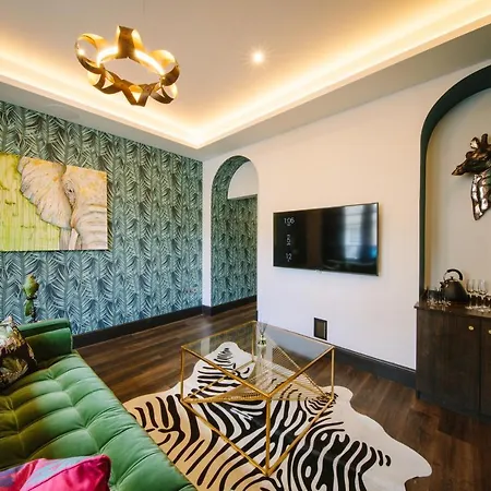 Absoluxe Oda ve Kahvaltı 4*