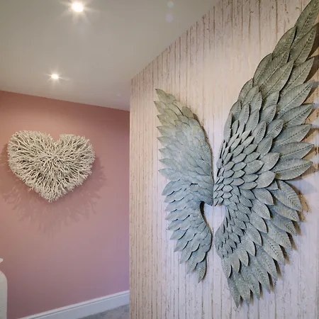 Absoluxe Bed & Breakfast 4*