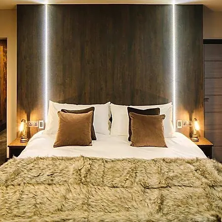 Absoluxe B&B