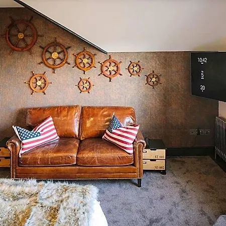 Absoluxe B&B