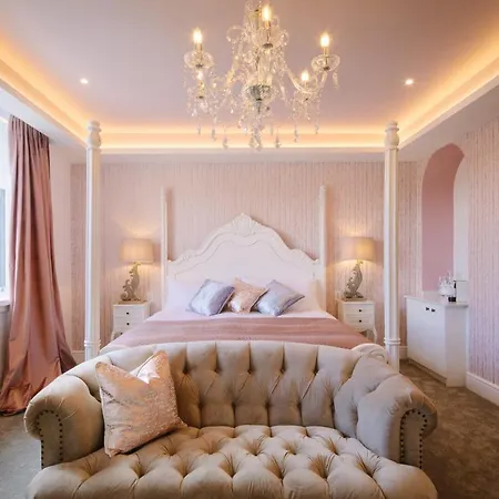 Absoluxe Bed & Breakfast 3*