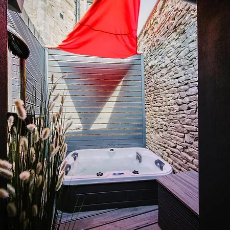 Absoluxe B&B 커크비로즈데일